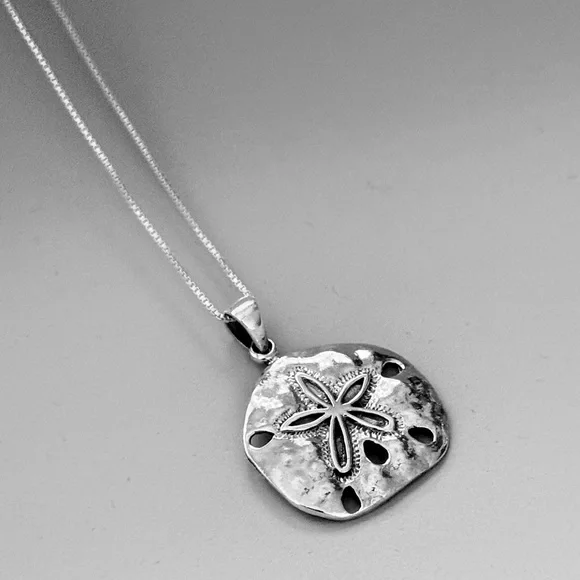 NWT 925 Sterling Silver Sand Dollar Hammered Necklace! Hypoallergenic! NEW! - Picture 3 of 4